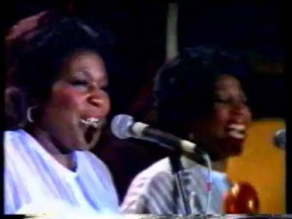 The Barrett Sisters - Pass Me Not My Gentle Saviour